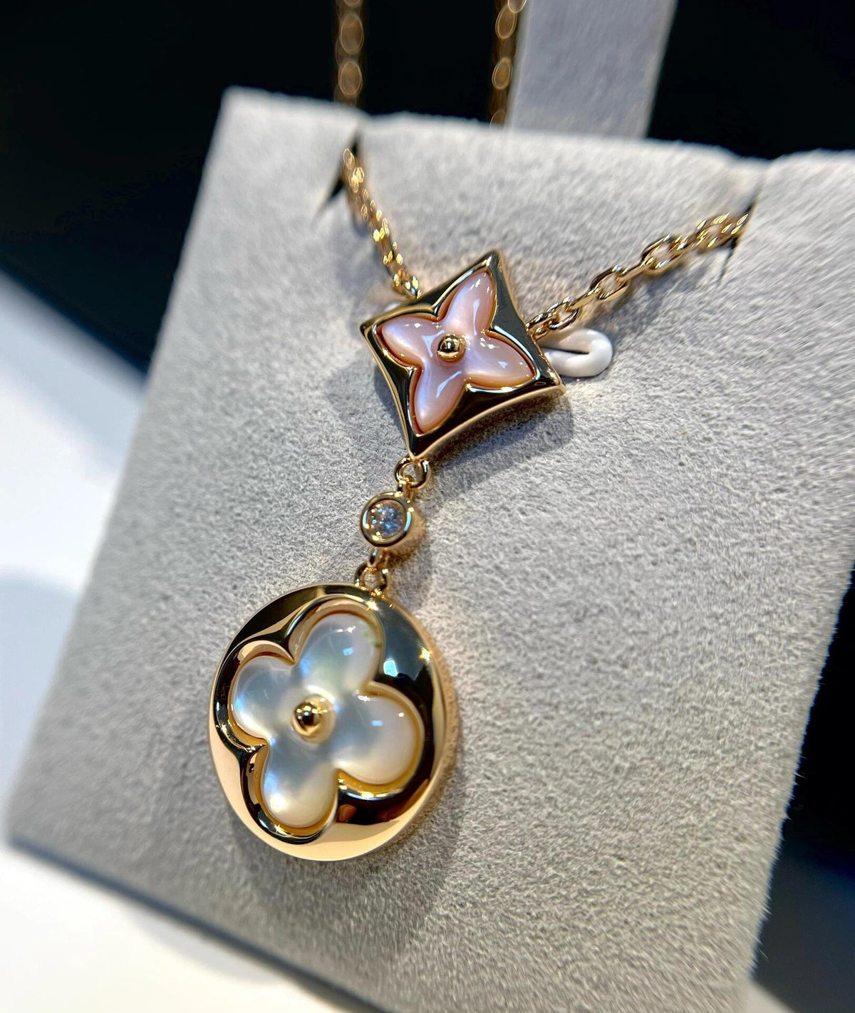 Louis Vuitton Double Flower Necklace - album image 4