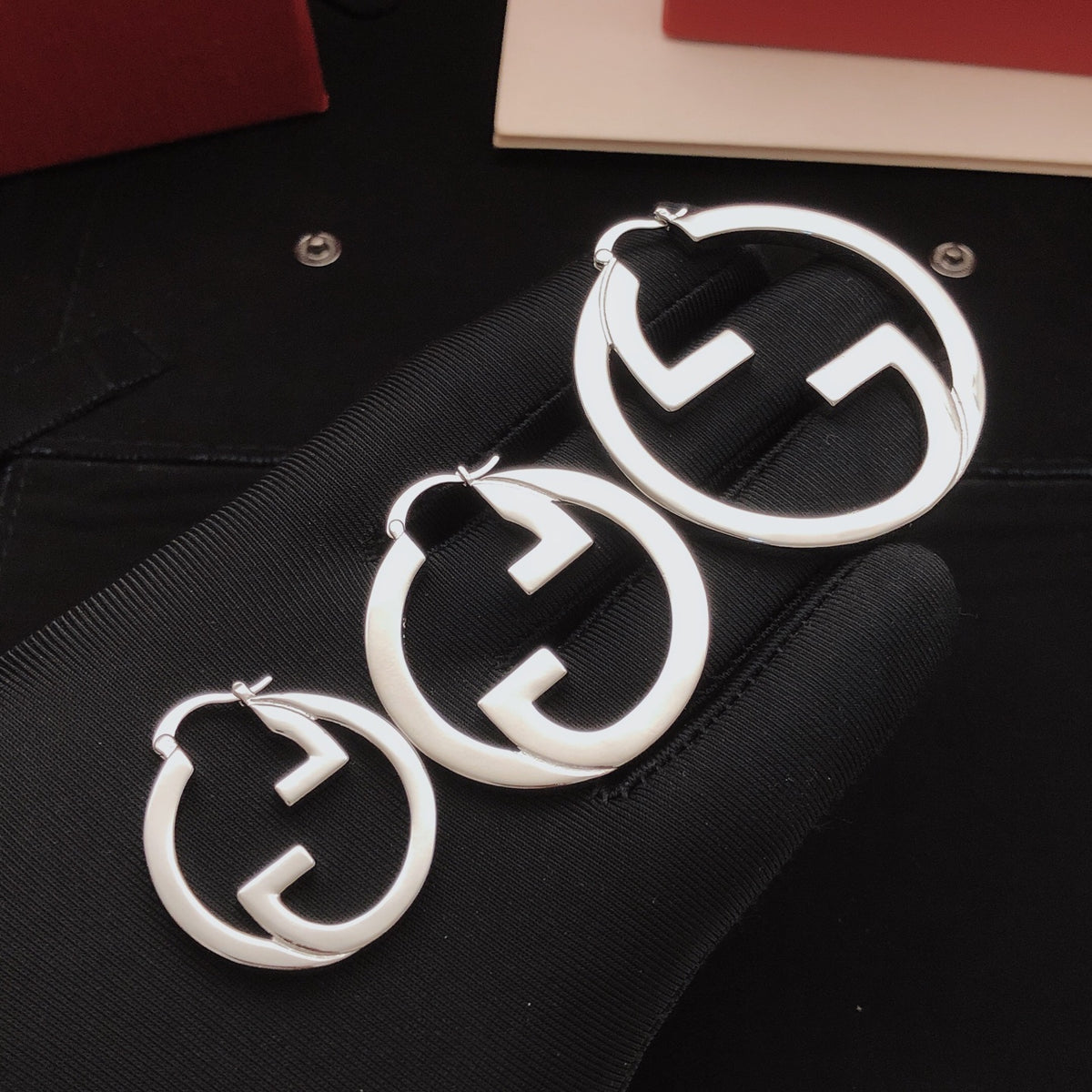 Gucci Circular Polished Earrings - album image 7