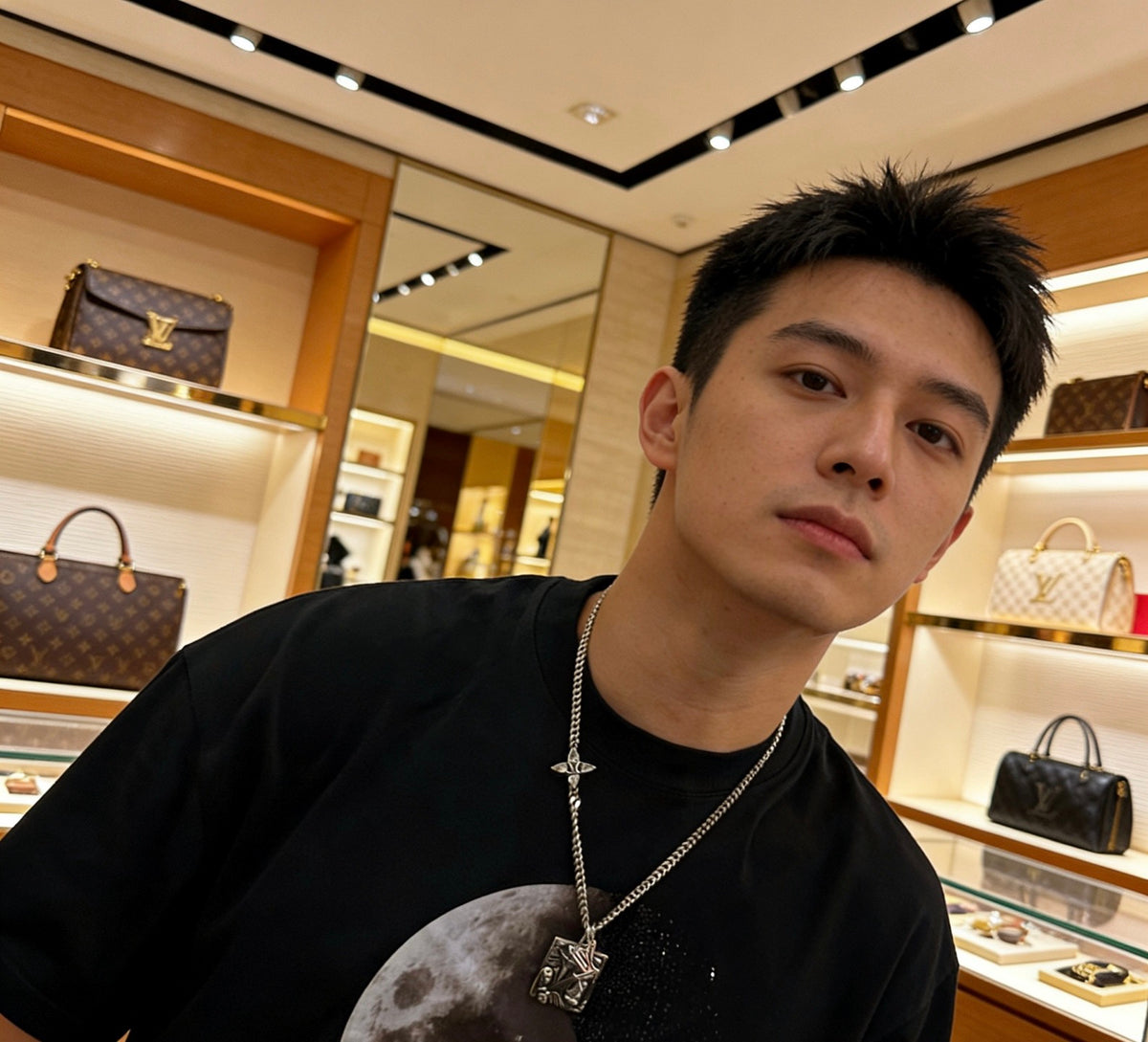Louis Vuitton Silver-Tone Antiqued Chain Necklace - album image 5