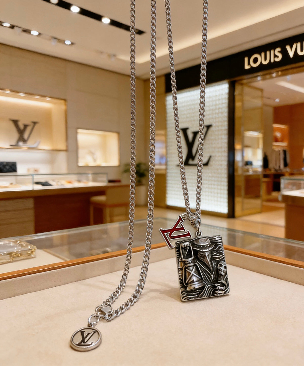 Louis Vuitton Silver-Tone Antiqued Chain Necklace - album image 1