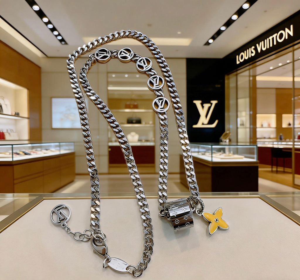 Louis Vuitton Silver-Tone Antiqued Chain Necklace - album image 6