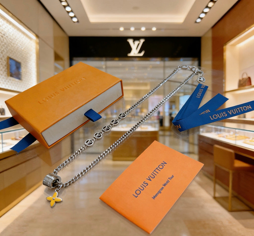 Louis Vuitton Silver-Tone Antiqued Chain Necklace - album image 2