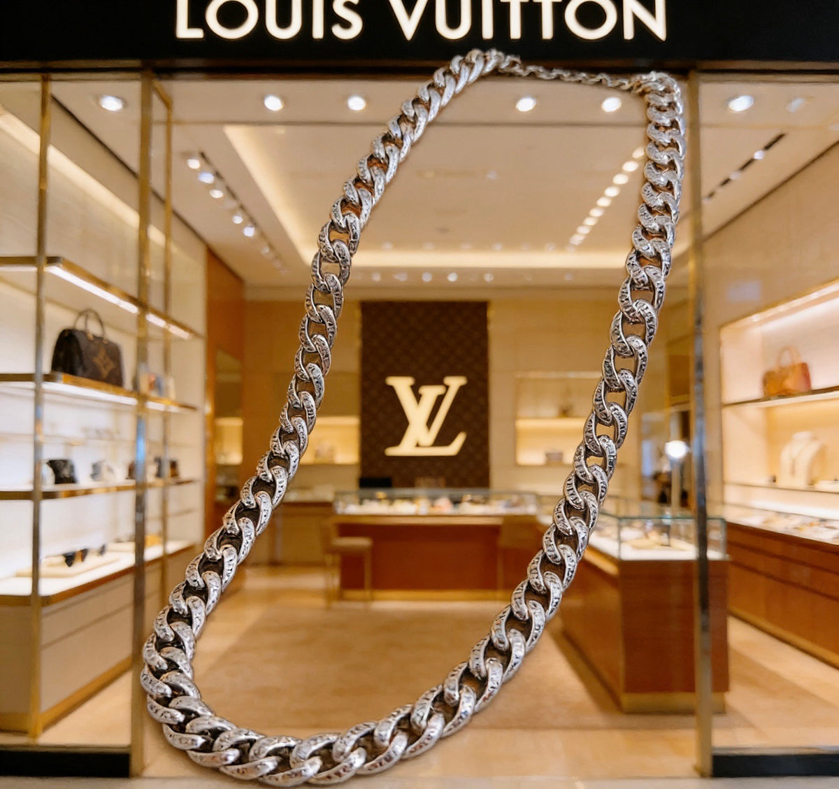 Louis Vuitton Silver-Tone Antiqued Chain Necklace - album image 2