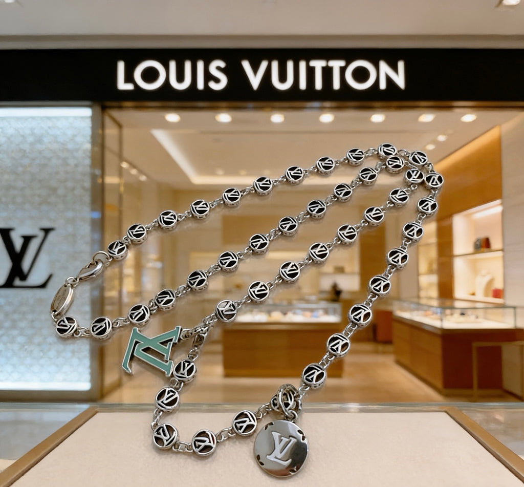 Louis Vuitton Silver-Tone Antiqued Chain Necklace - album image 6