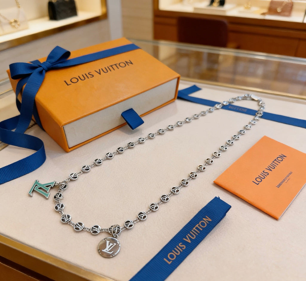 Louis Vuitton Silver-Tone Antiqued Chain Necklace - album image 3