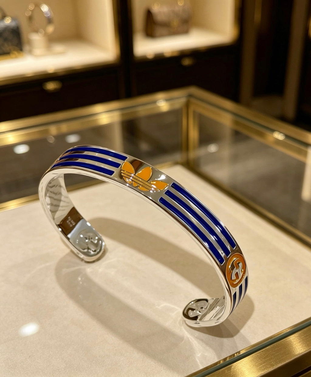 Gucci Anger Forest Interlocking G Antiqued Bangle - album image 8