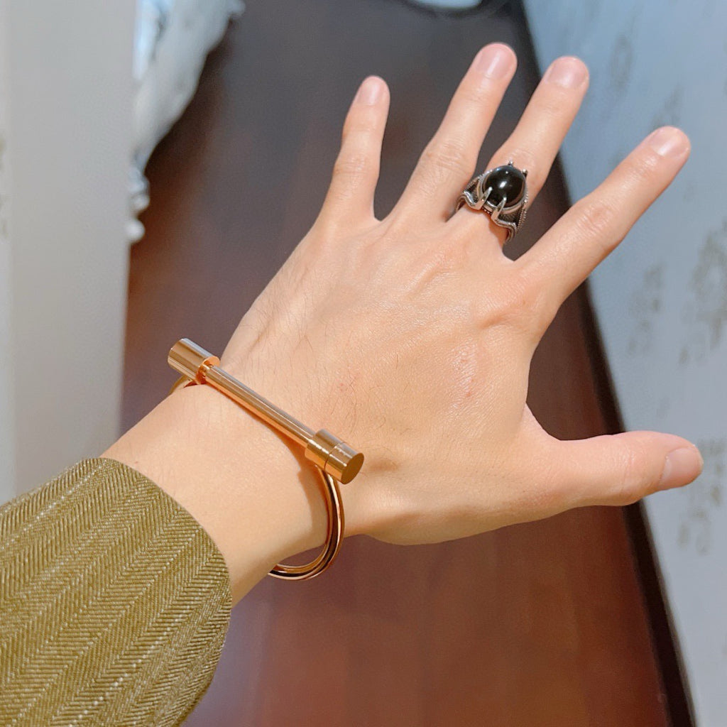 Gucci Anger Forest Interlocking G Antique Silver-Tone Silver-Tone Antiqued Bangle - album image 3