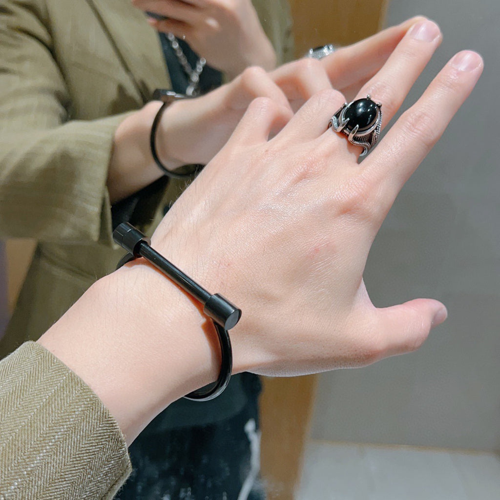 Gucci Anger Forest Interlocking G Antique Silver-Tone Silver-Tone Antiqued Bangle - album image 9