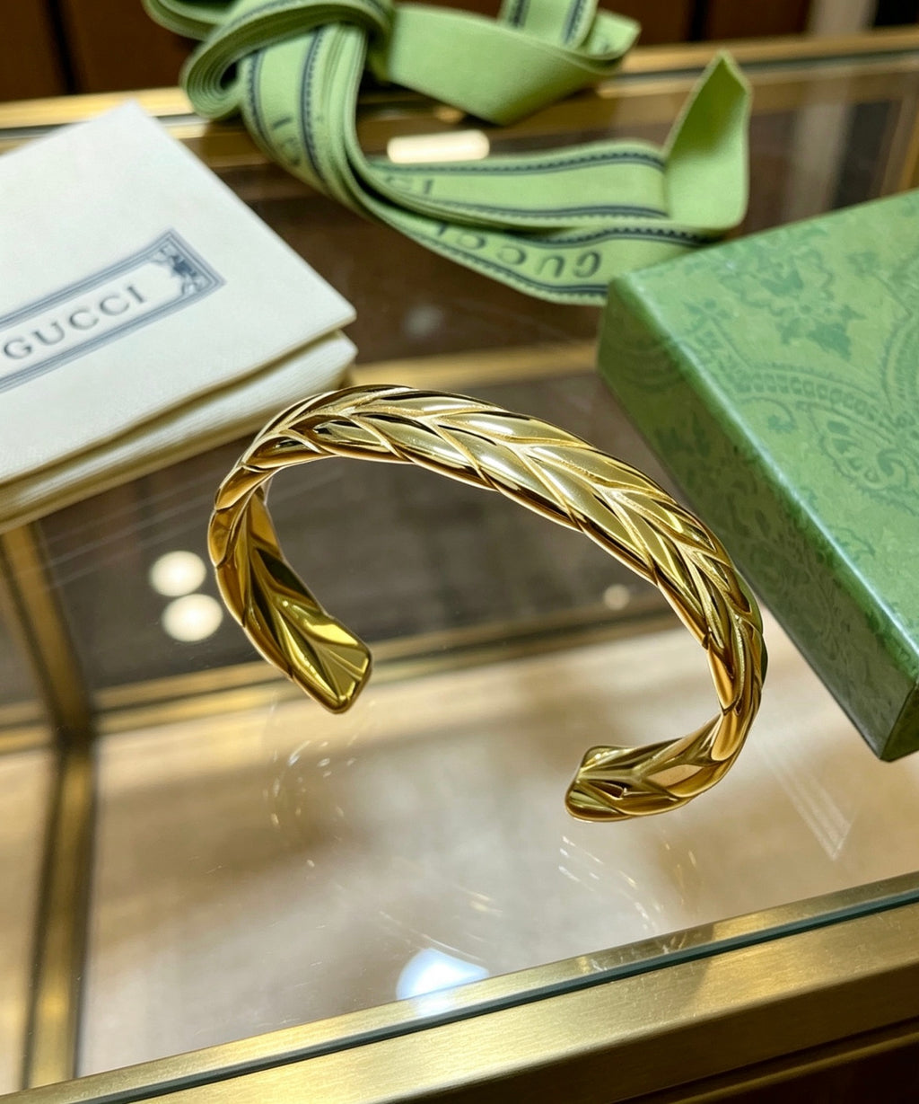 Gucci Anger Forest Interlocking G Antiqued Bangle - album image 6