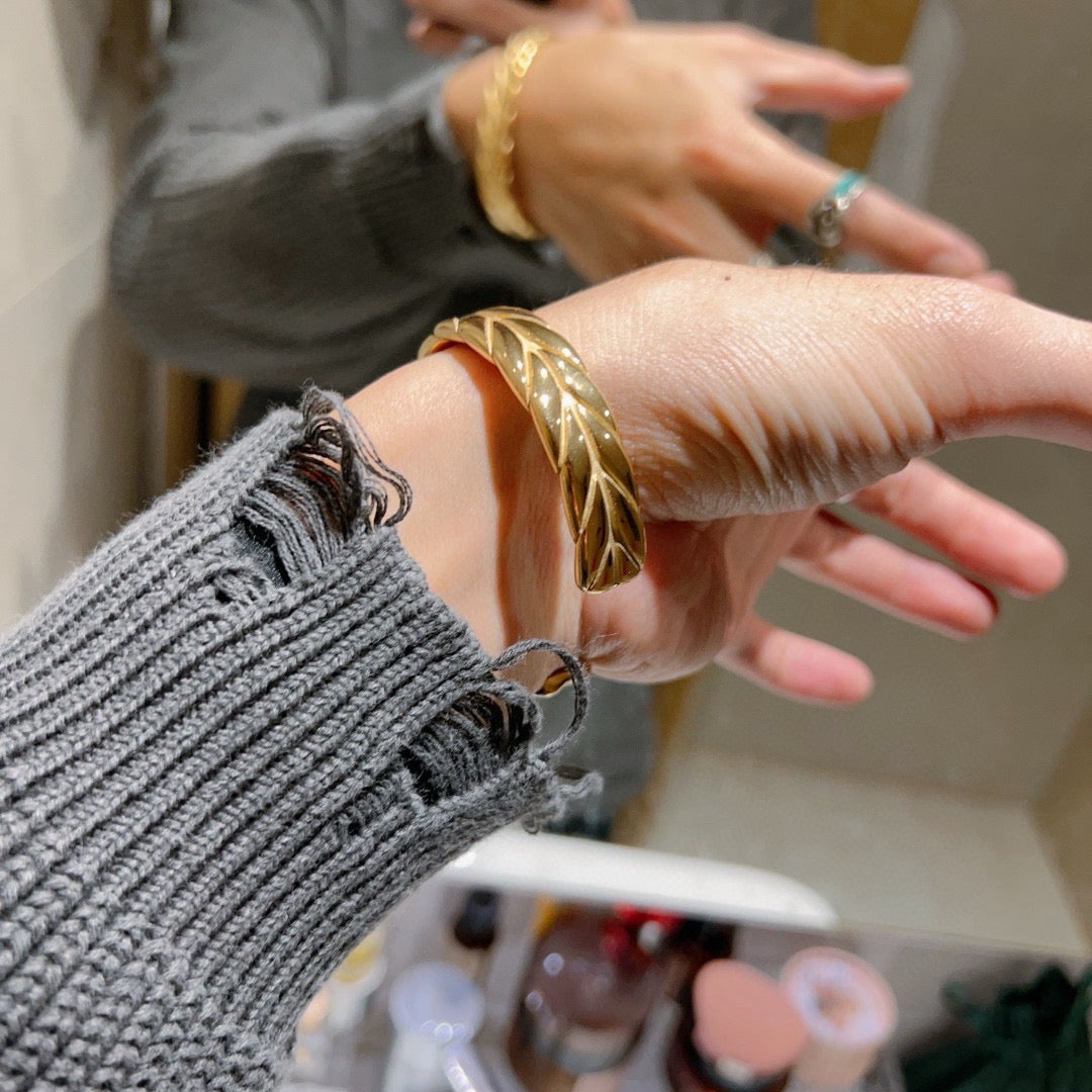 Gucci Anger Forest Interlocking G Antiqued Bangle - album image 4