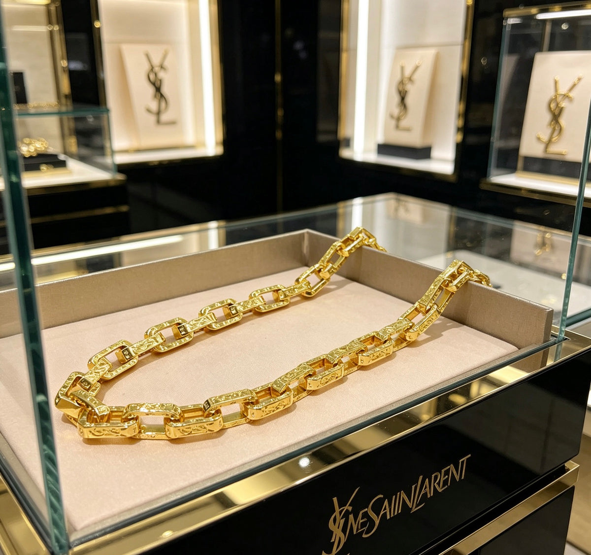 Saint Laurent Gold-Tone Fine Anchor-Link Necklace - album image 7