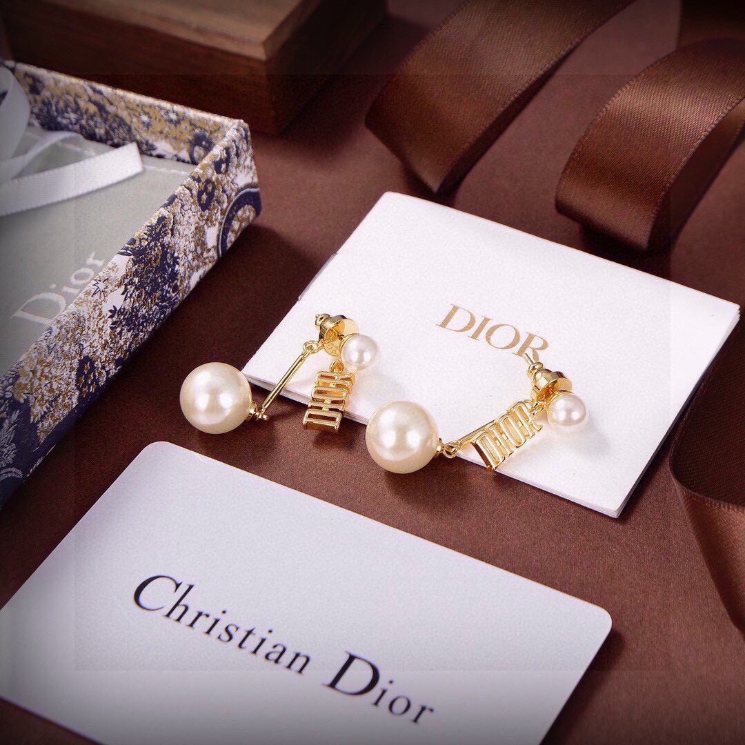 Dior Ribbed Bar Pearl-Look Earrings - product image 6
