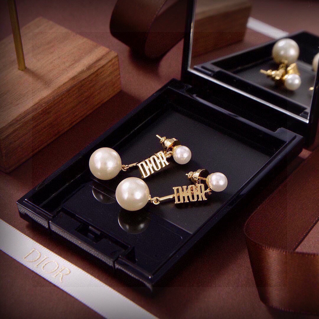 Dior Ribbed Bar Pearl-Look Earrings - product image 3