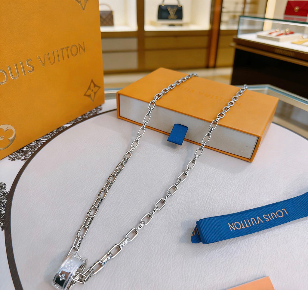 Louis Vuitton Silver-Tone Antiqued Chain Necklace - album image 7