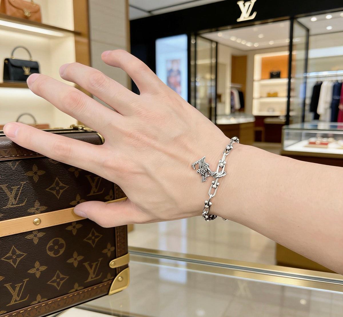Louis Vuitton Silver-Tone Antiqued Cuban Link Chain Bracelet - album image 7