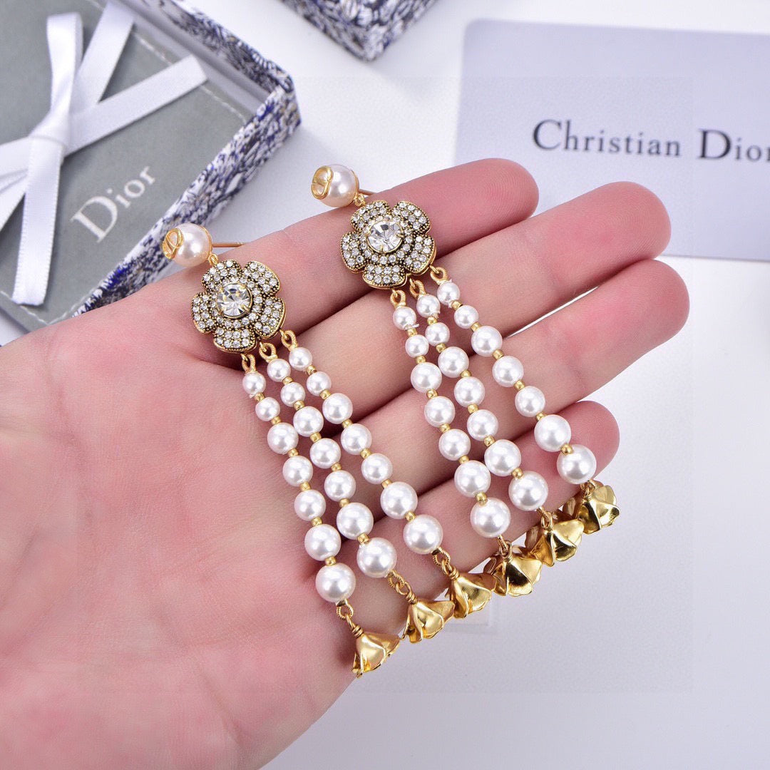Dior Crystal Floral Fringe Jewelry - product image 4