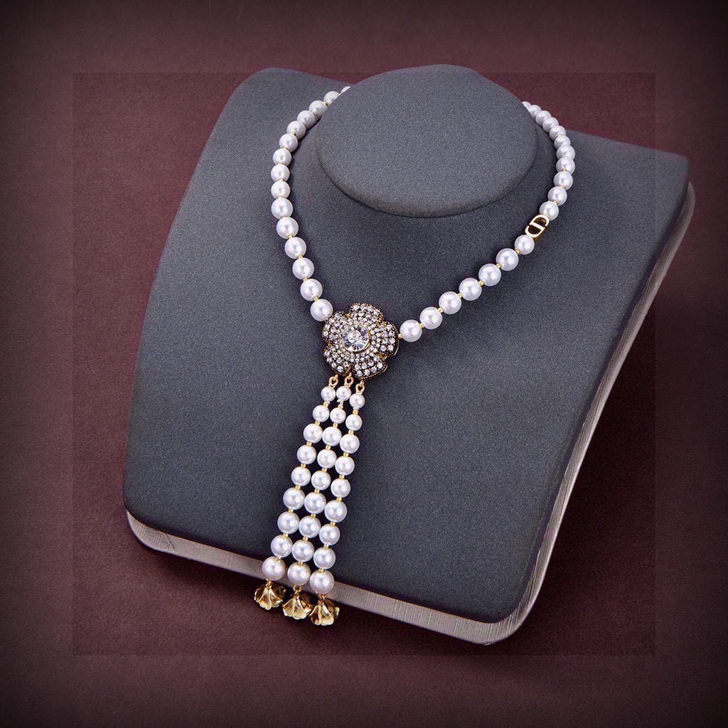 Dior Crystal Floral Fringe Jewelry - product image 8