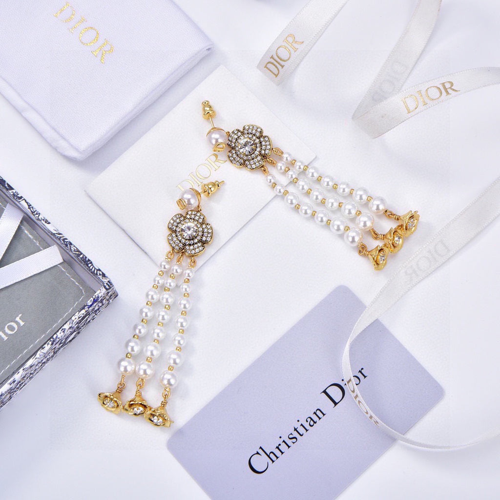 Dior Crystal Floral Fringe Jewelry - product image 5