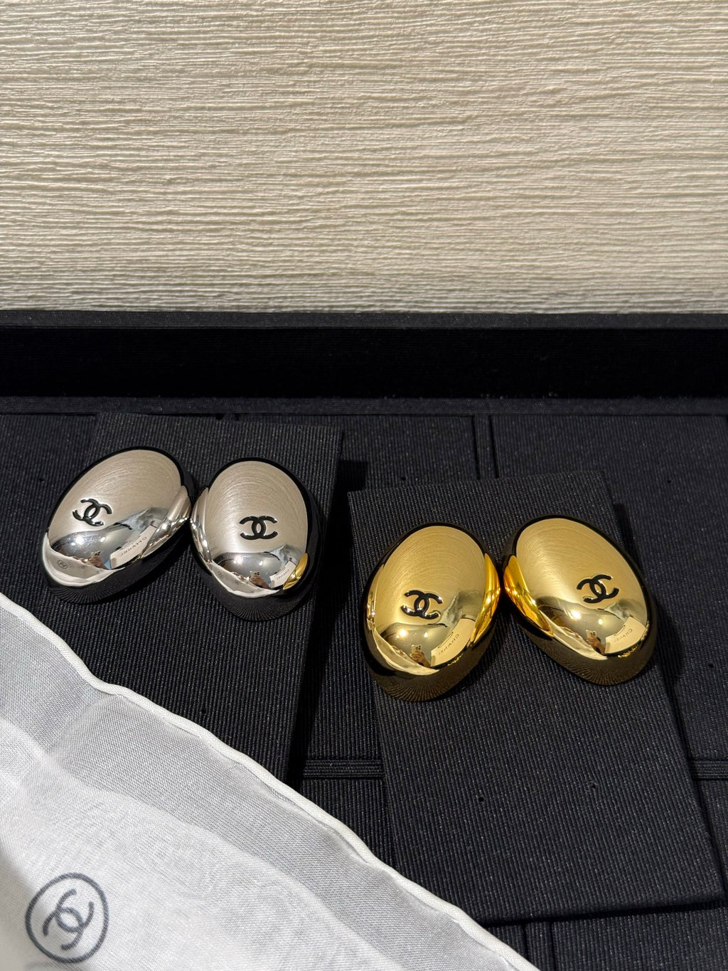 Chanel Interlocking C Enamel Gold-Tone Black Earrings - album image 3