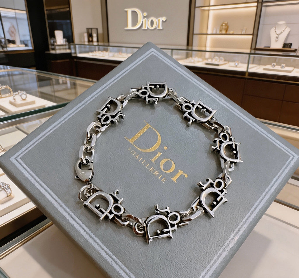 Dior Silver-Tone Floral Link Bracelet - product image 6