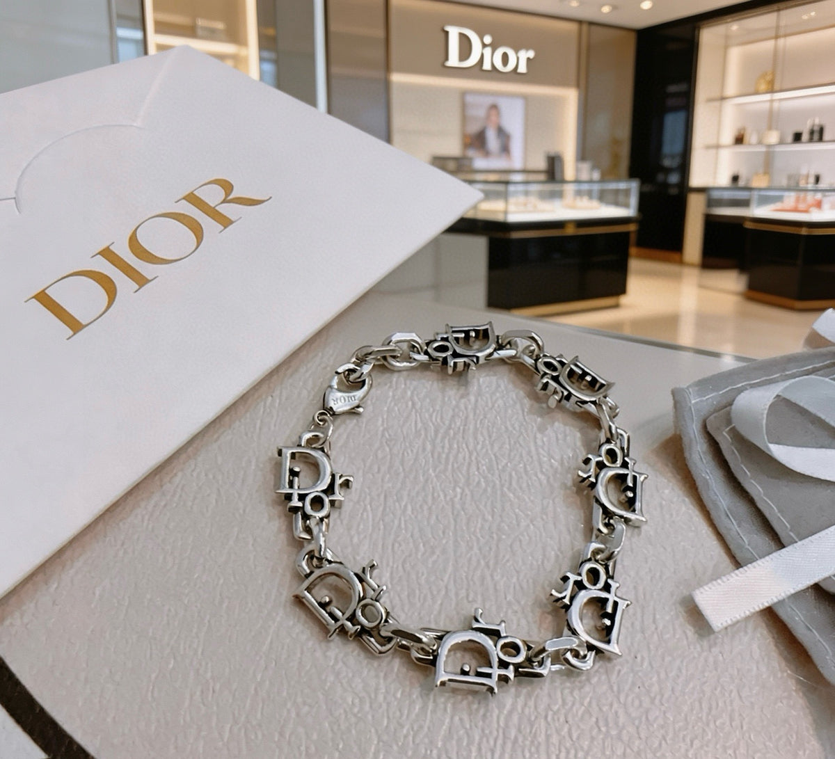 Dior Silver-Tone Floral Link Bracelet - product image 2