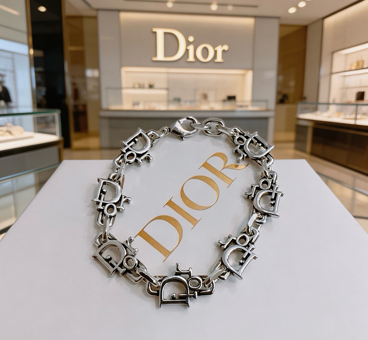Dior Silver-Tone Floral Link Bracelet - product image 7