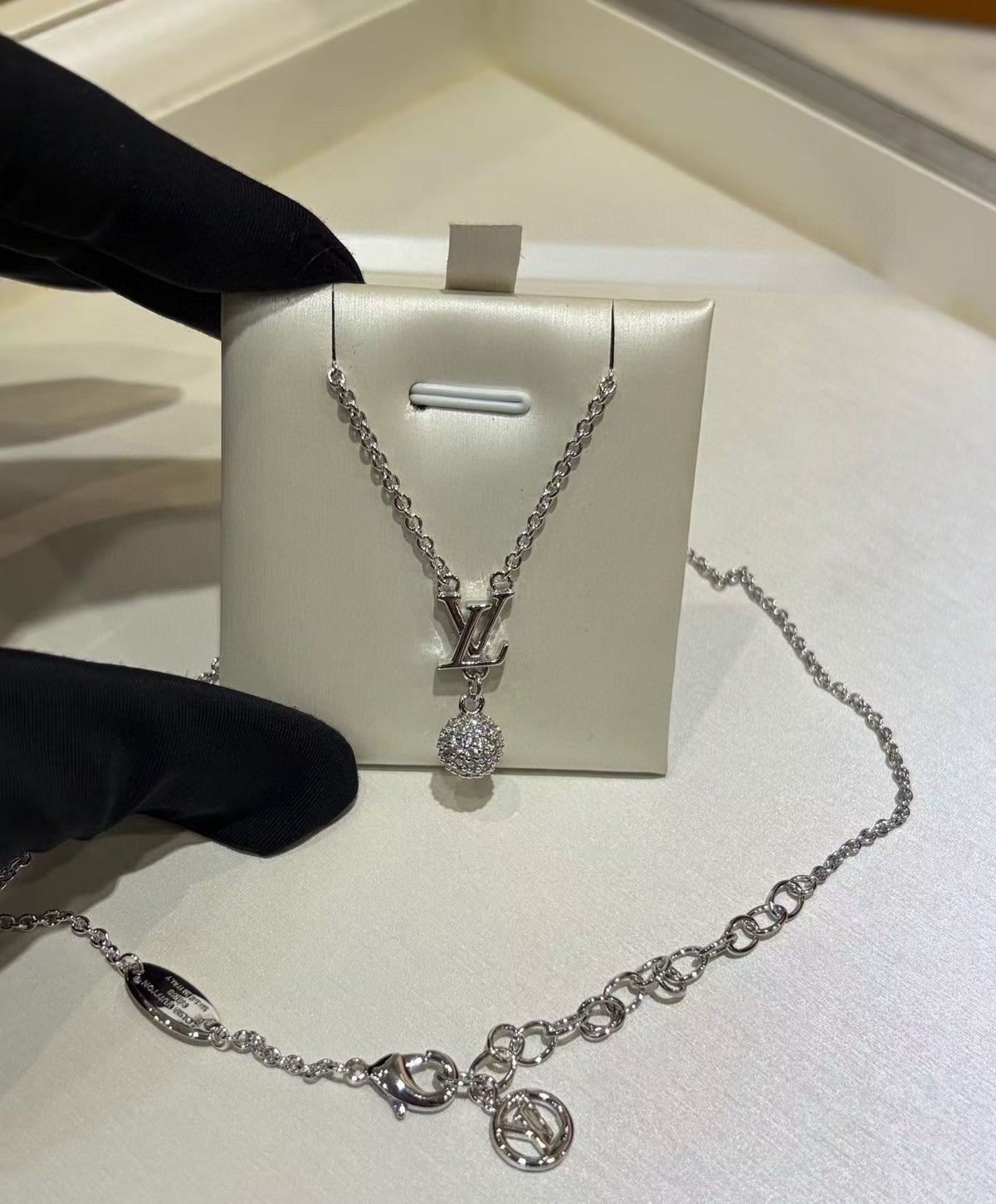 Louis Vuitton Y-Shaped Drop Pendant Necklace - album image 4