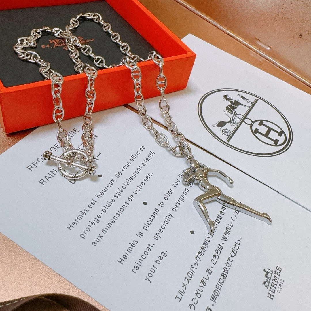Hermès Rose Gold-Tone Horse-Head Pendant Necklace - album image 7