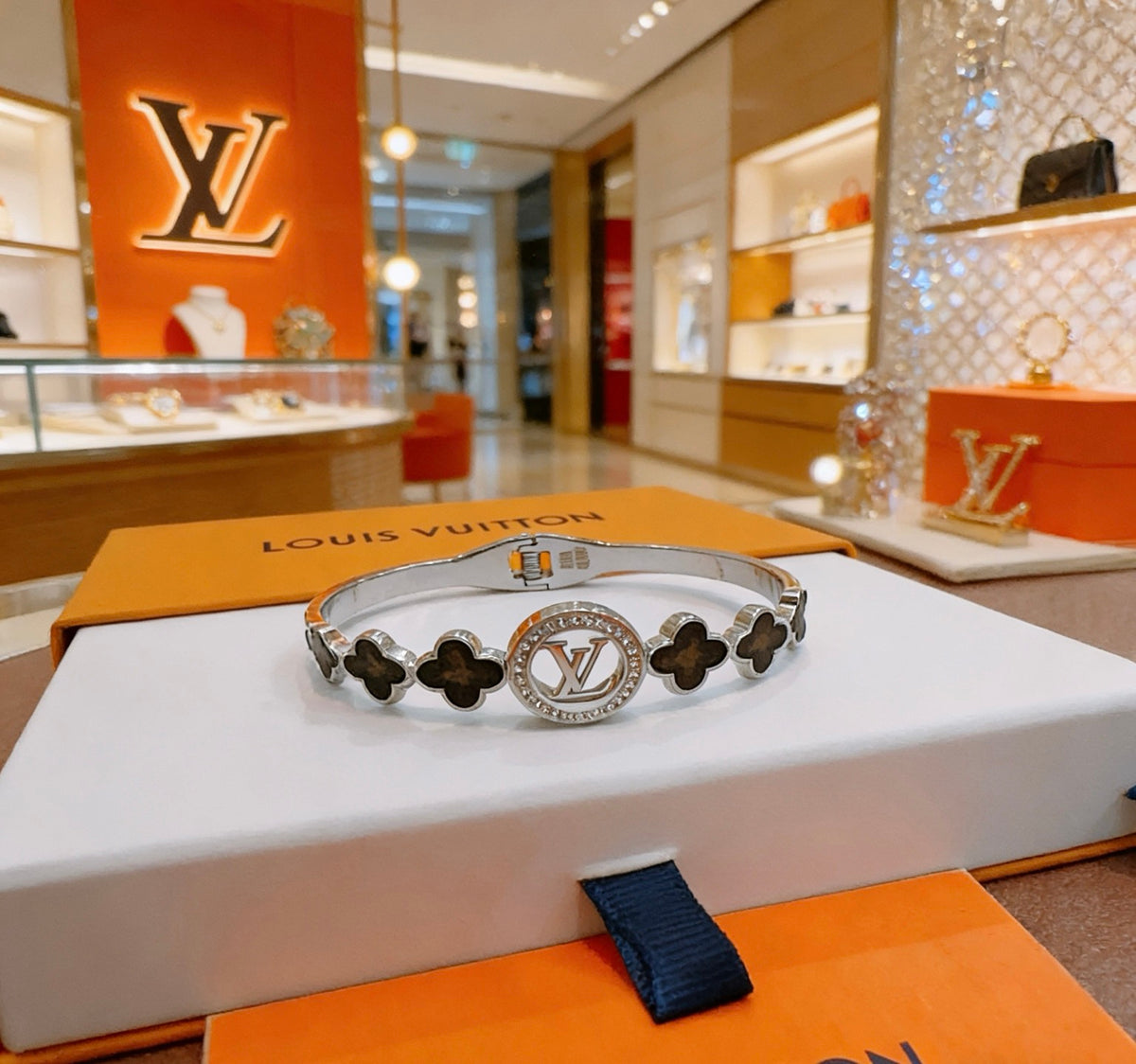 Louis Vuitton Silver-Tone Textured Open Bangle - album image 2