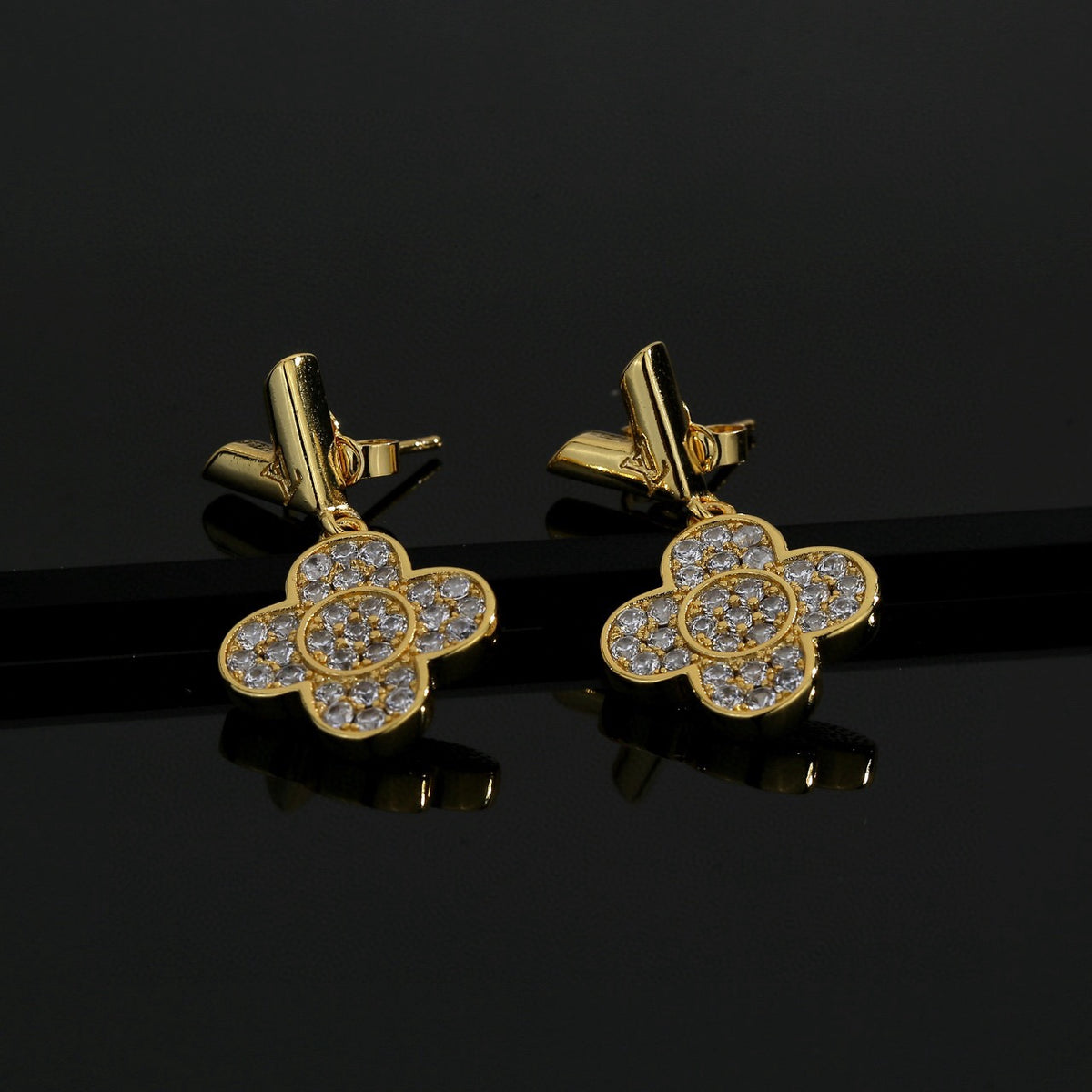 Louis Vuitton Crystal Flower Stud Earrings - album image 2