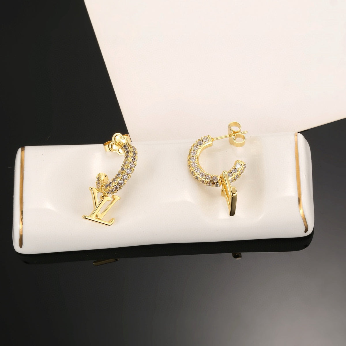 Louis Vuitton LV Letter Open Bangle - album image 5