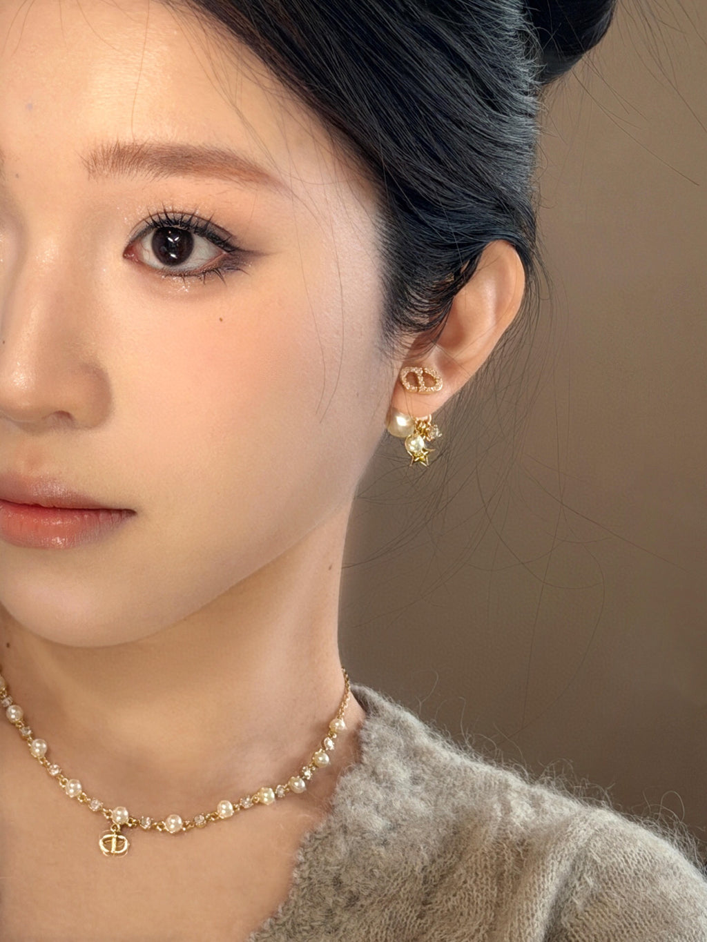 Dior Pearl-Look CD Long Pendant Necklace - product image 6