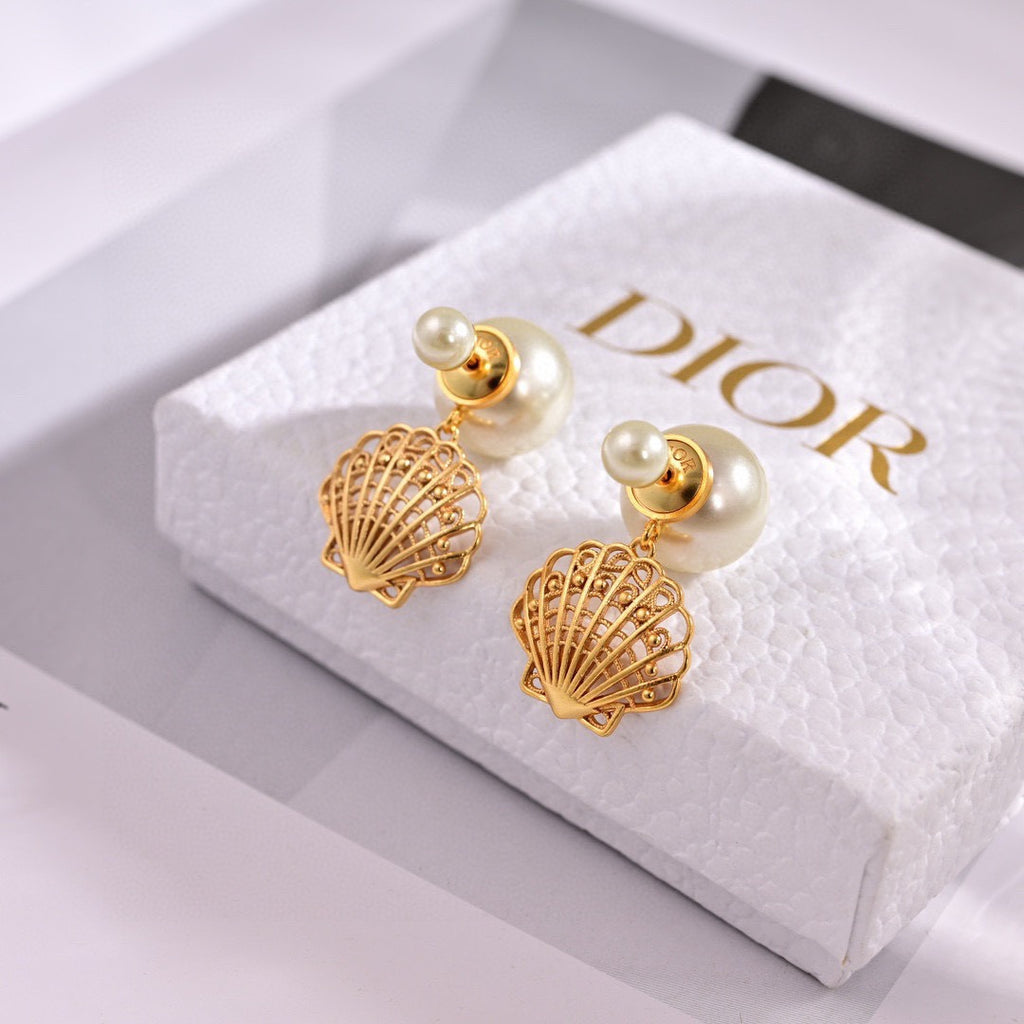 Dior Ribbed Shell Pearl-Look Earrings - product image 2