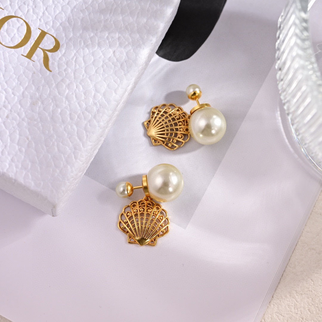 Dior Ribbed Shell Pearl-Look Earrings - product image 3