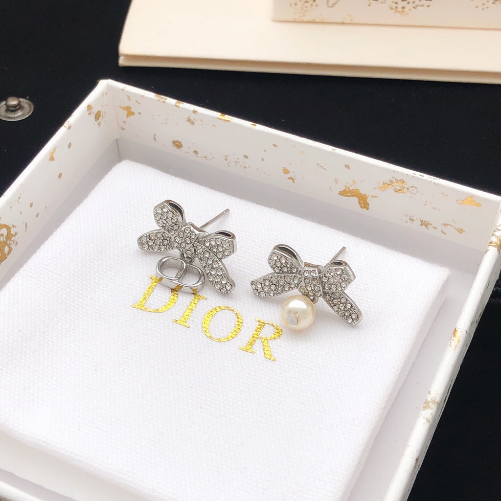 Dior Silver-Tone Asymmetric Crystal Bow Earrings - product image 6