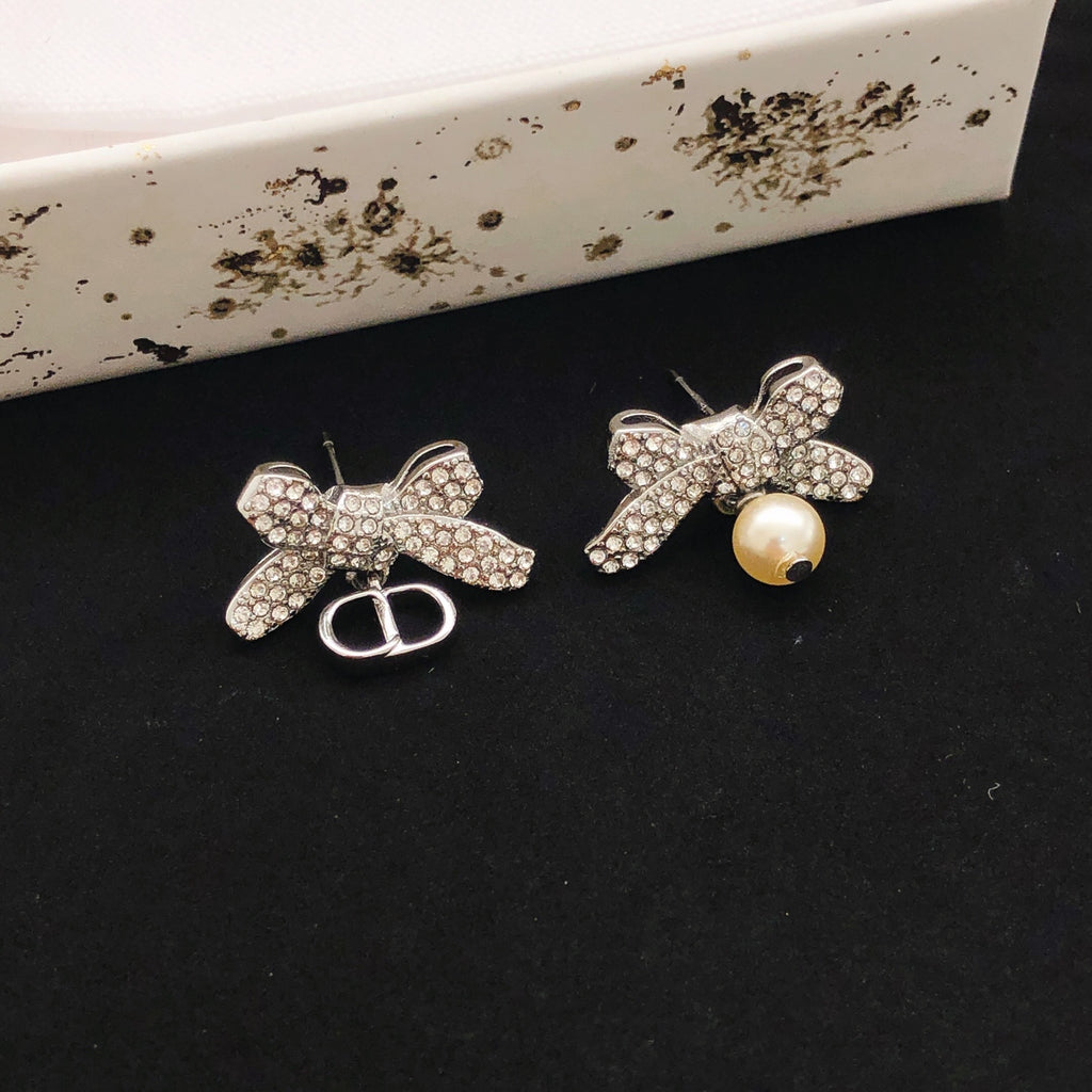 Dior Silver-Tone Asymmetric Crystal Bow Earrings - product image 4