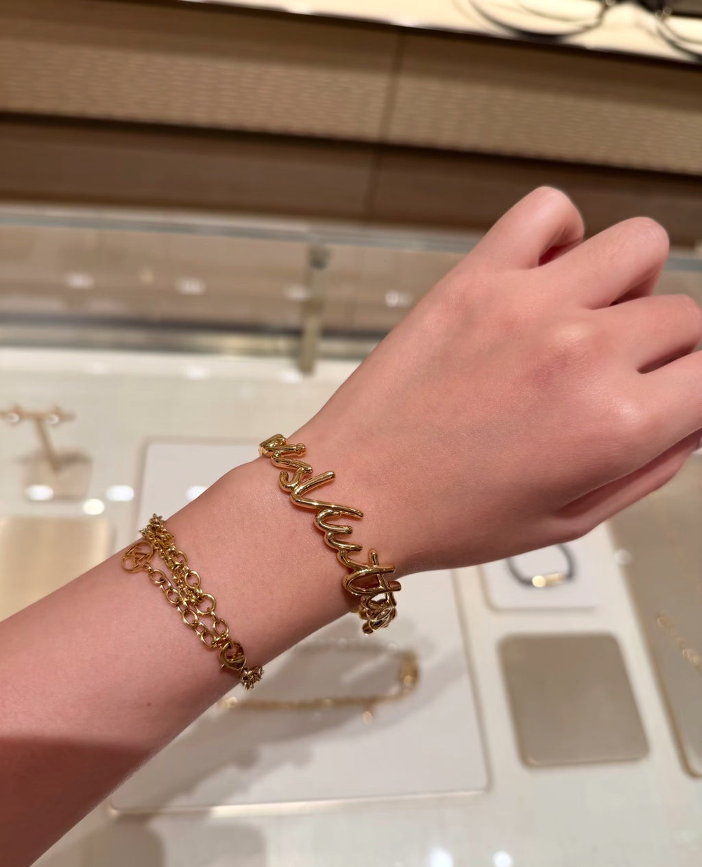 Louis Vuitton LV Letter Openwork Bangle - album image 2