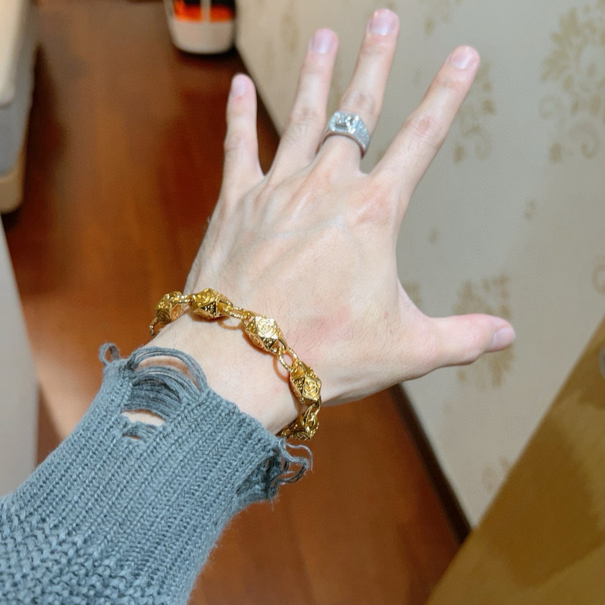 Gucci Gold-Tone Textured Chain Bracelet - album image 7