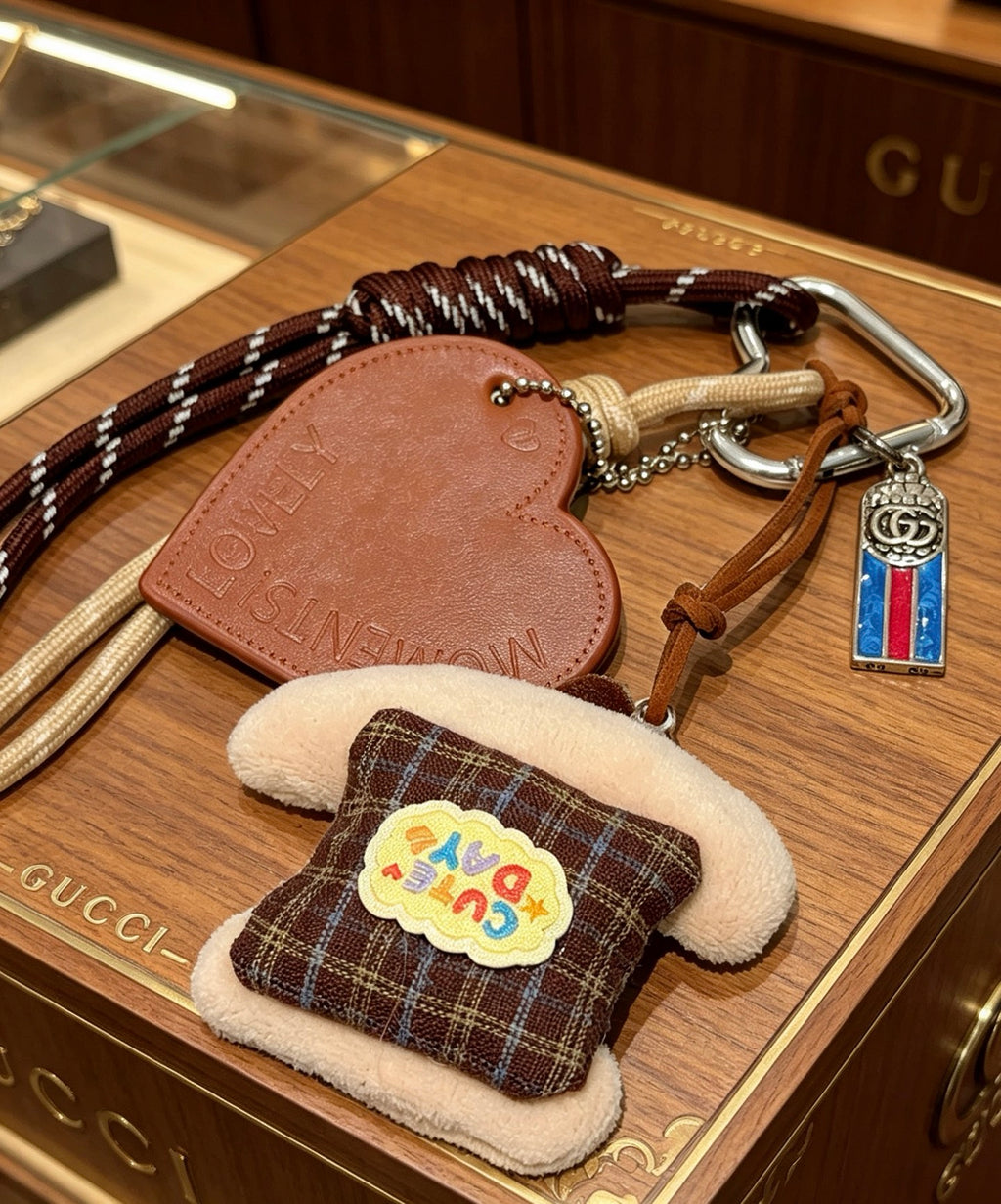 Gucci Anger Forest Interlocking G Key Keychain - album image 1