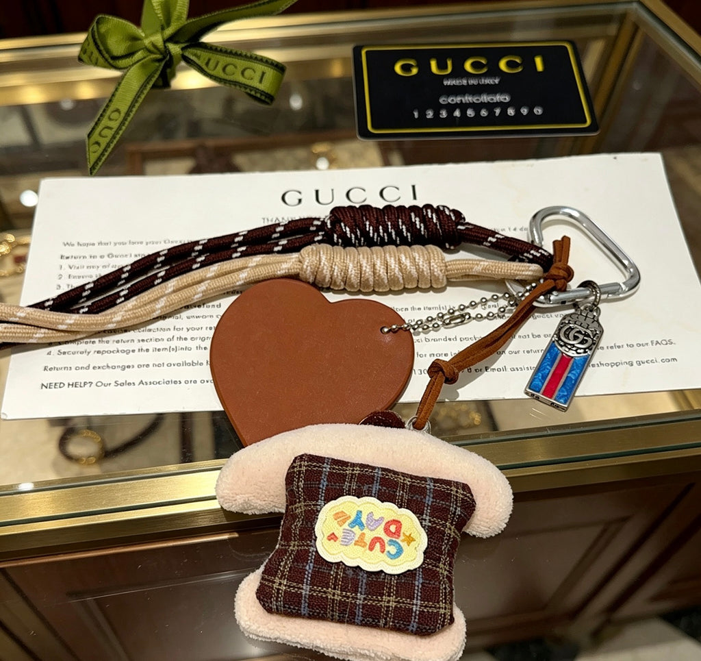 Gucci Anger Forest Interlocking G Key Keychain - album image 4