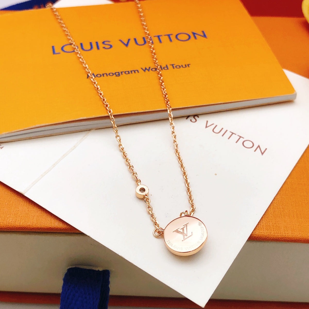 Louis Vuitton Rose Gold-Tone Gold-Tone Blue Mother-of-Pearl Necklace - album image 3