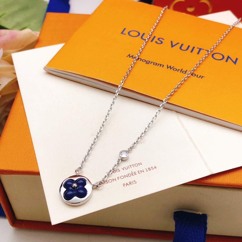Louis Vuitton Blue Mother-of-Pearl Necklace - album image 4