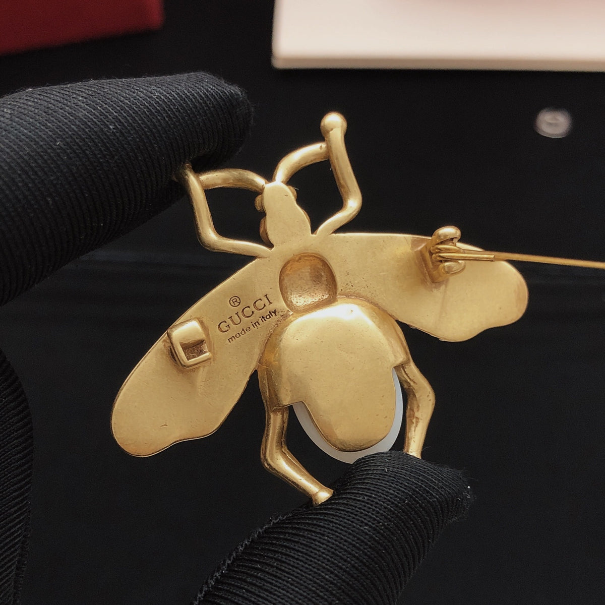 Gucci Gold-Tone Bee and Pearl Brooch - album image 5