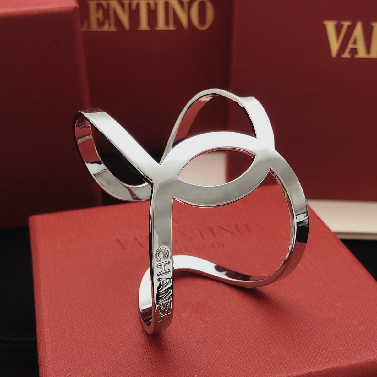 Chanel Silver-Tone Polished Bangle - album image 4