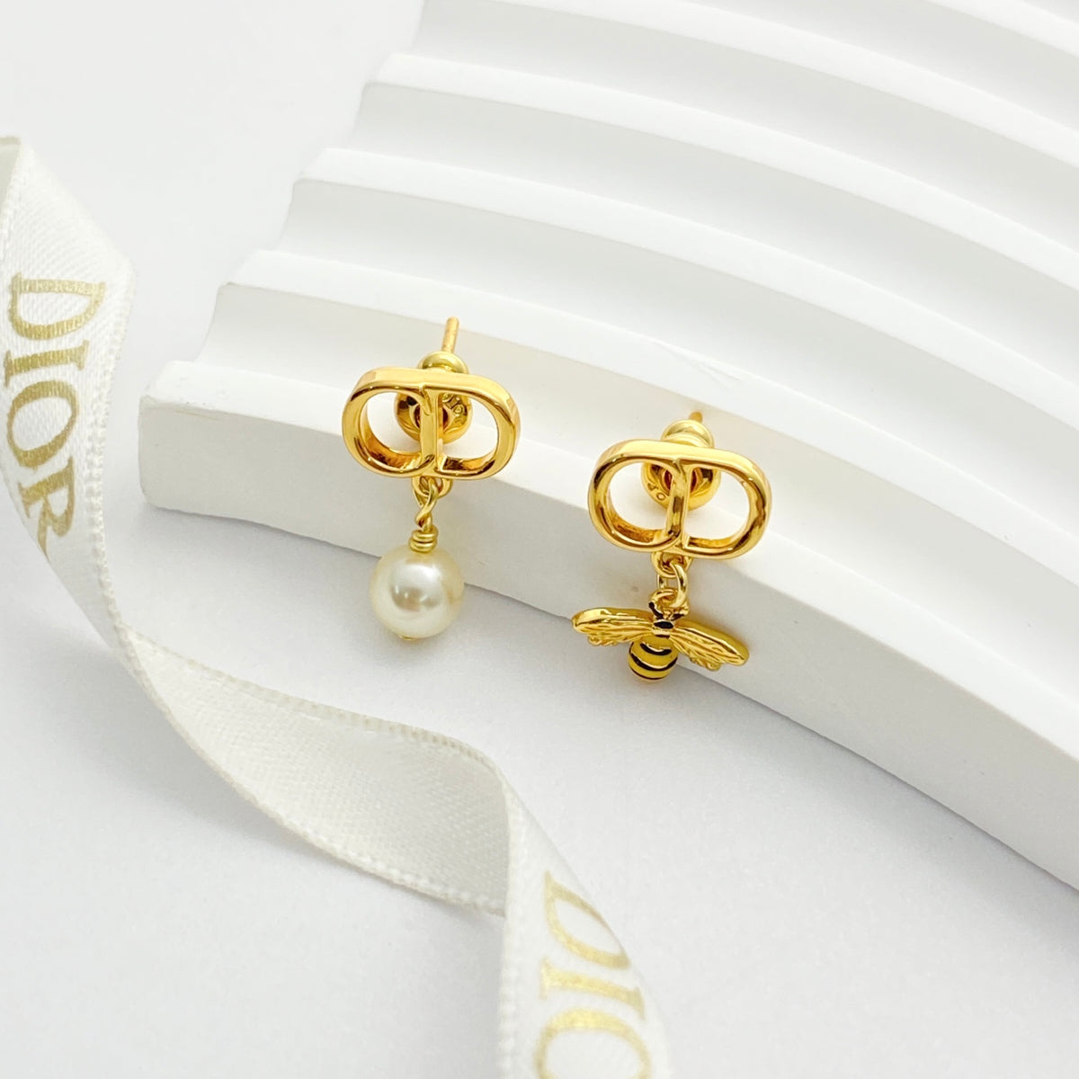 Dior Asymmetric Bee and Pearl-Look Earrings - product image 6