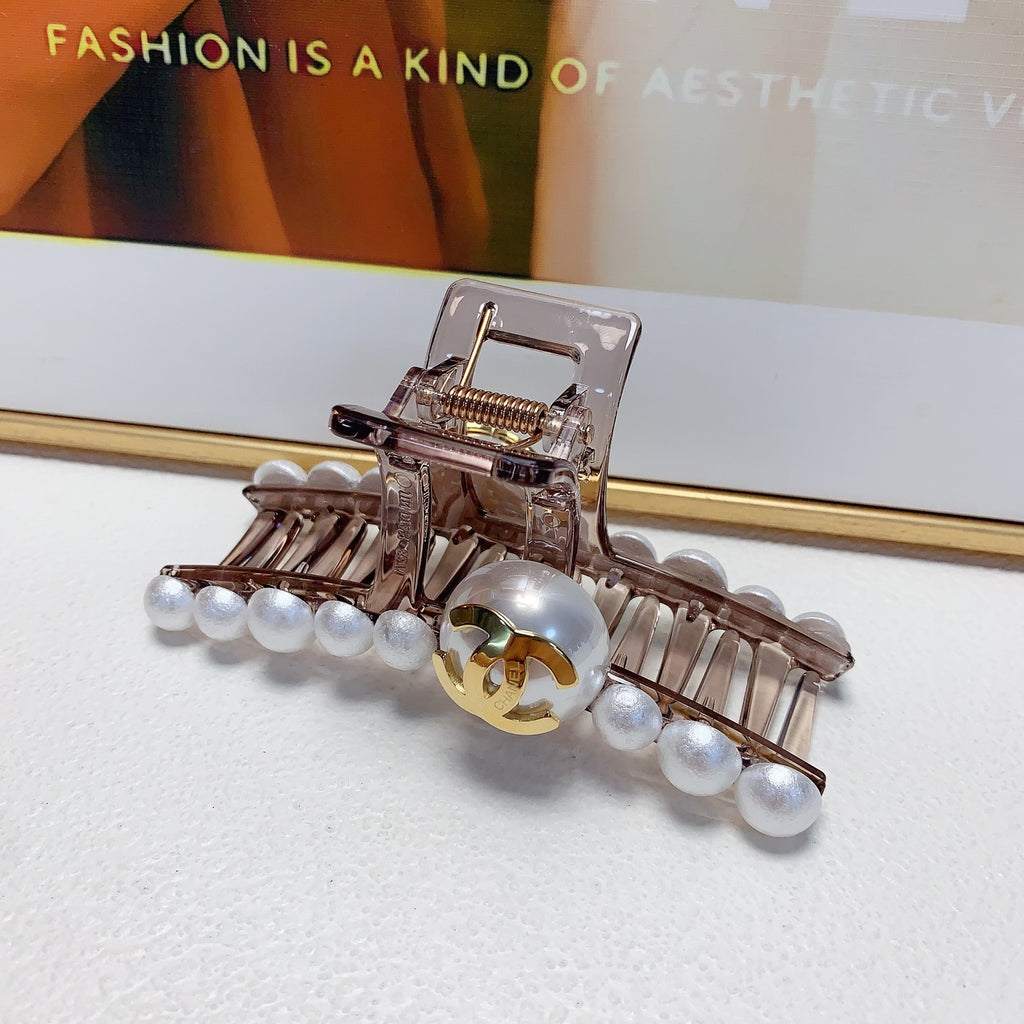 Saint Laurent Pearl and Letter-Motif Hair Claw - album image 9