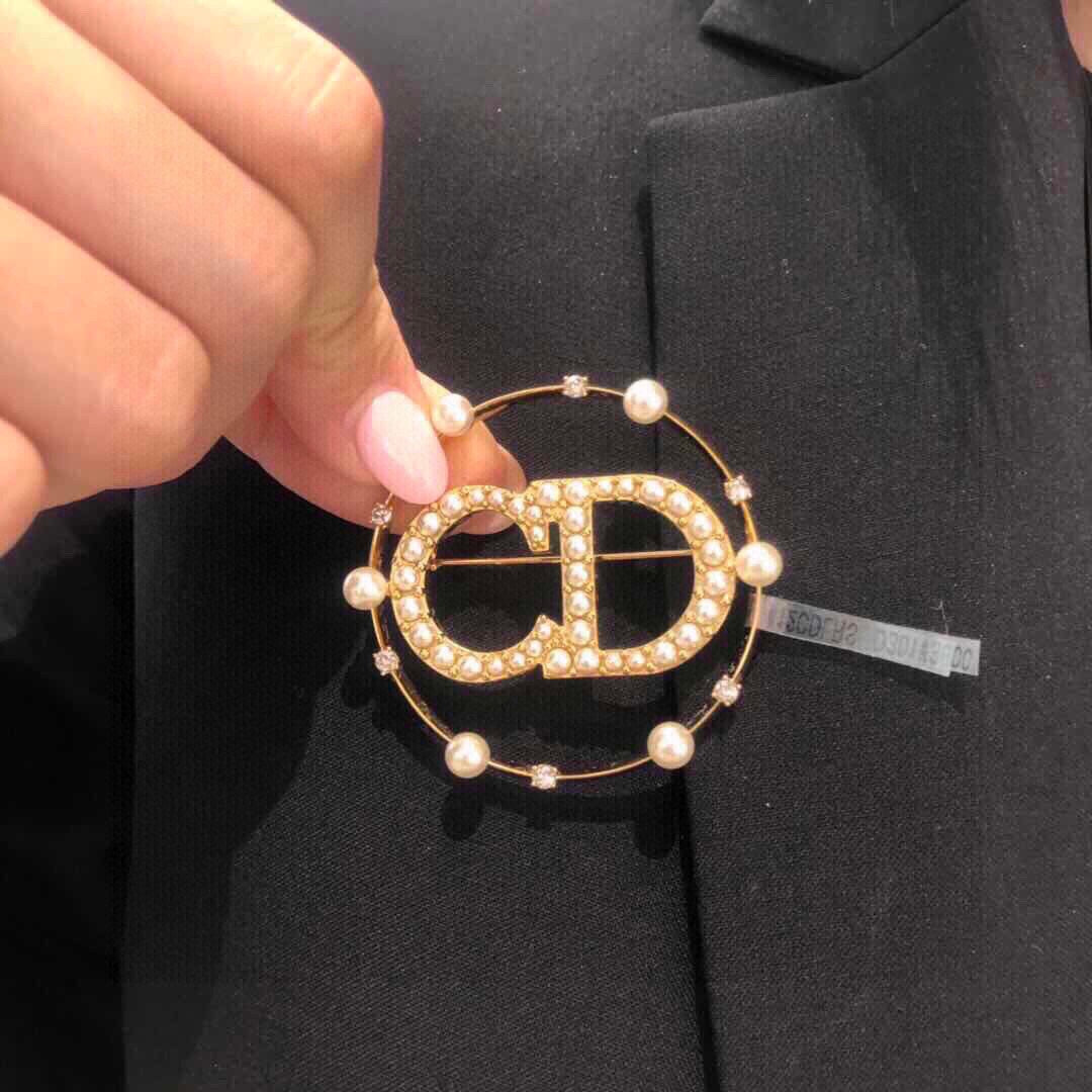 Dior Beaded Circle CD Brooch - product image 6