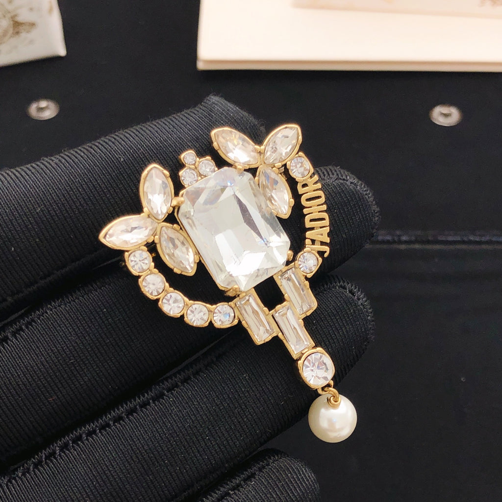Dior Marquise Cluster Pearl-Look Drop Brooch - product image 1