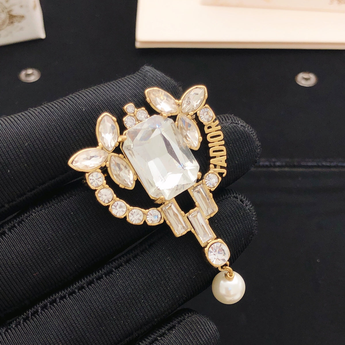 Dior Marquise Cluster Pearl-Look Drop Brooch - product image 1