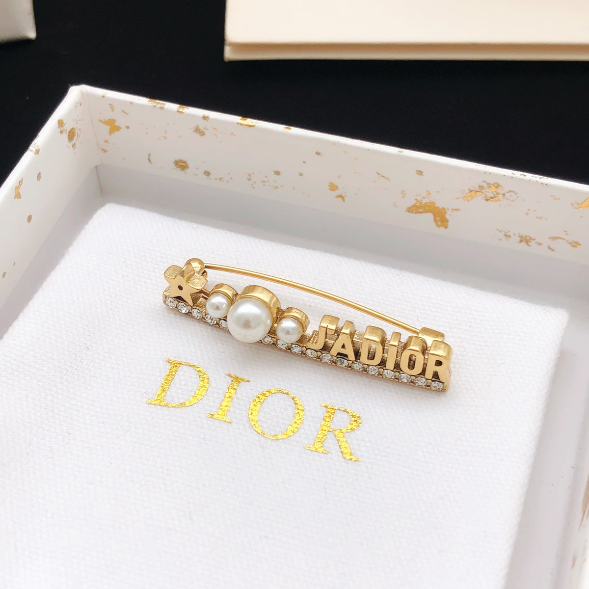 Dior J'Adior Star and Pearl-Look Bar Brooch - product image 2